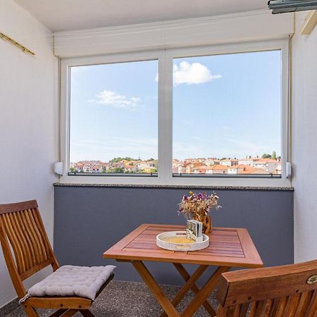 Lovely Apartment Near Centar Pula Buitenkant foto